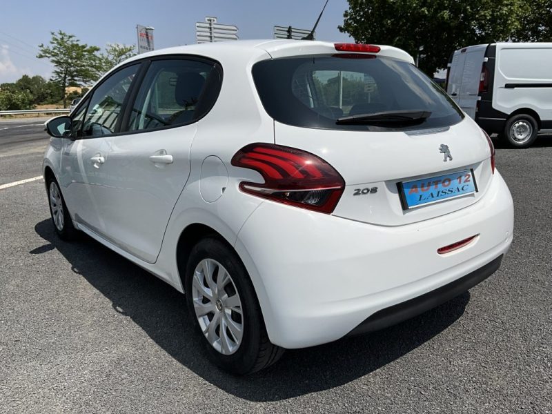 PEUGEOT 208 2018