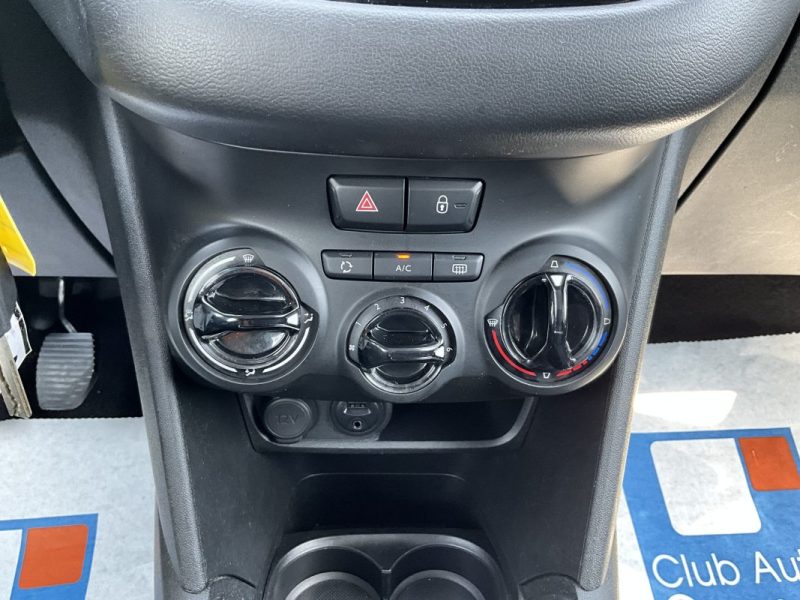 PEUGEOT 208 2018