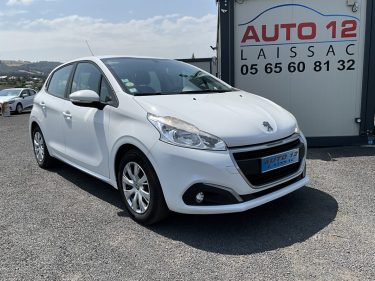 PEUGEOT 208 2018