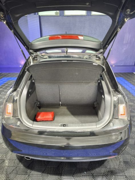 AUDI A1  1.6  TDI 105 Cv - S-LINE - CLIMATISATION - START AND TOP - RÉGULATEUR 