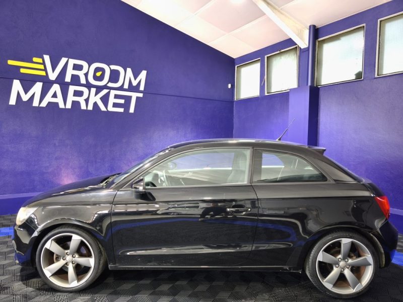 AUDI A1  1.6  TDI 105 Cv - S-LINE - CLIMATISATION - START AND TOP - RÉGULATEUR 