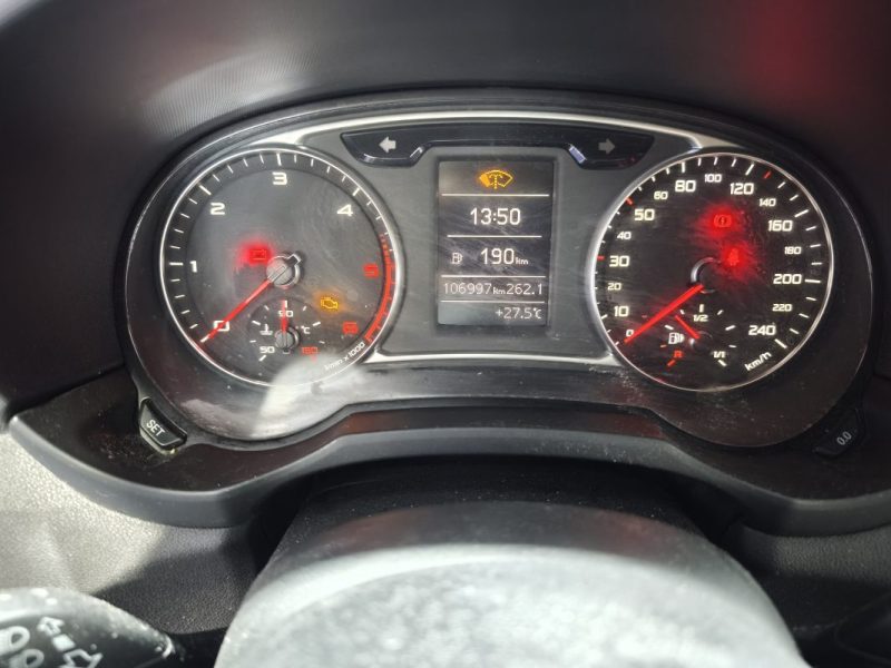 AUDI A1  1.6  TDI 105 Cv - S-LINE - CLIMATISATION - START AND TOP - RÉGULATEUR 