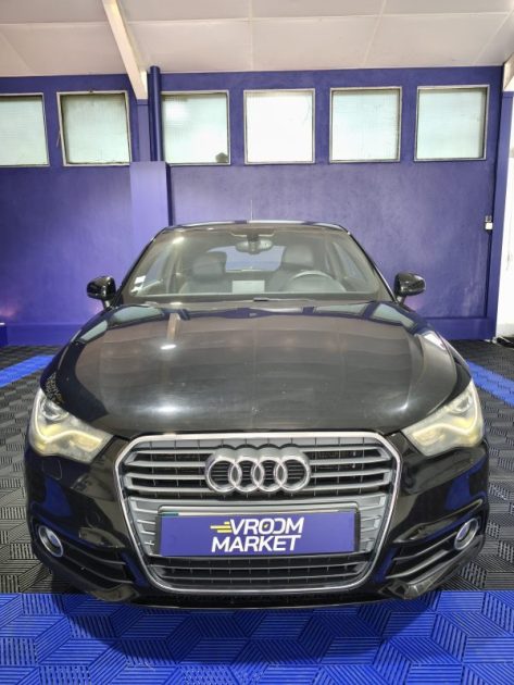 AUDI A1  1.6  TDI 105 Cv - S-LINE - CLIMATISATION - START AND TOP - RÉGULATEUR 