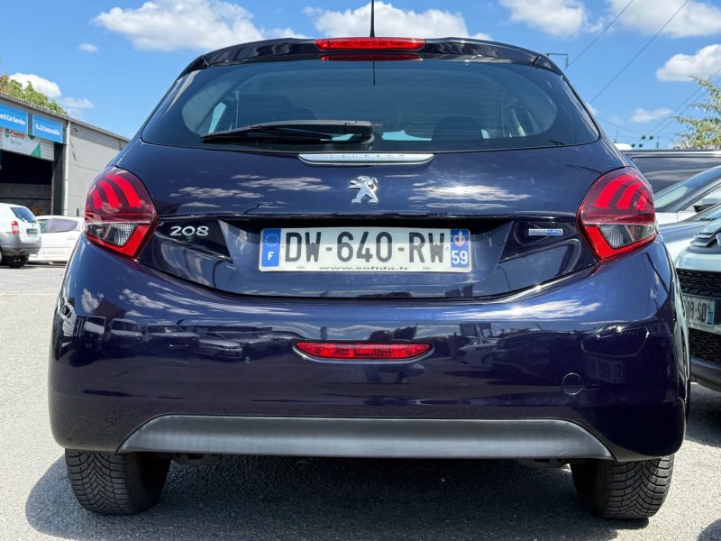 PEUGEOT 208 2015