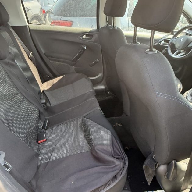 PEUGEOT 208 1.2 ess 82ch VENTE à MARCHAND SEULEMENT 2017