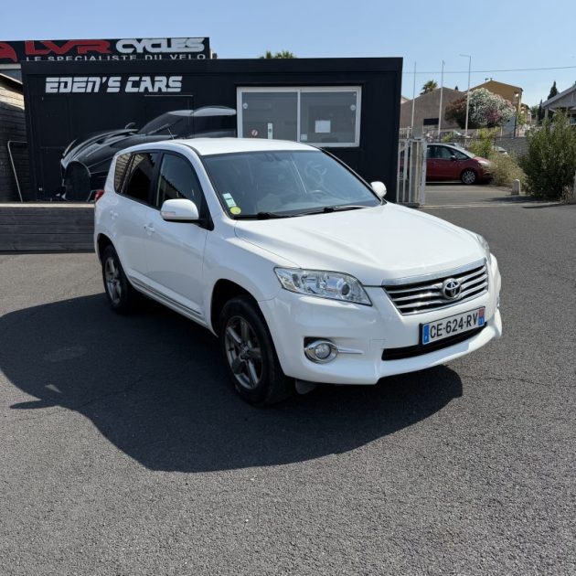 TOYOTA RAV4 2.0 D-4D 150ch LIFE 2WD  2012