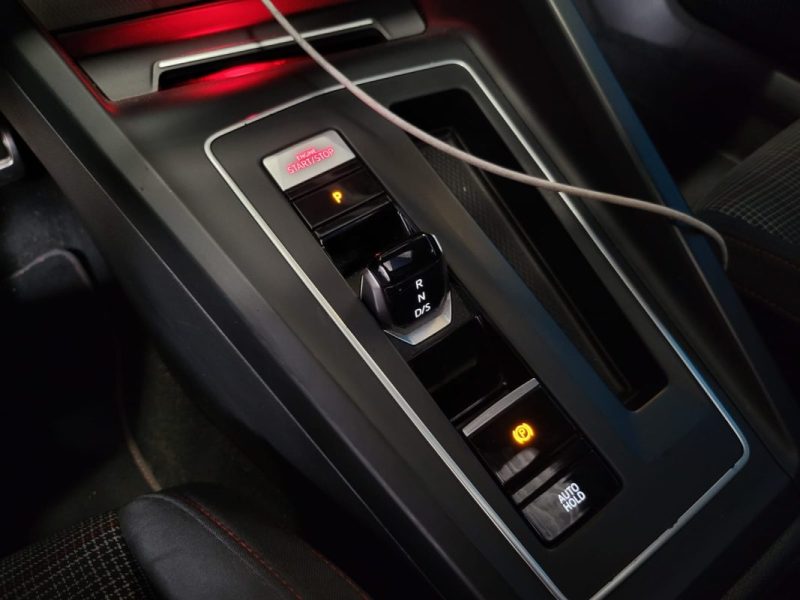 VOLKSWAGEN GOLF VIII GTI 2.0 TSI 245ch DSG7 / TOIT OUVRANT + HARMAN KARDON + TETE HAUTE /