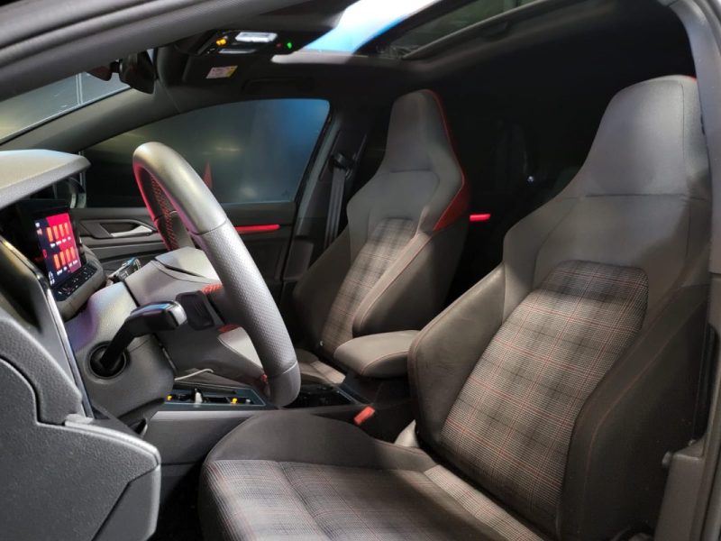 VOLKSWAGEN GOLF VIII GTI 2.0 TSI 245ch DSG7 / TOIT OUVRANT + HARMAN KARDON + TETE HAUTE /