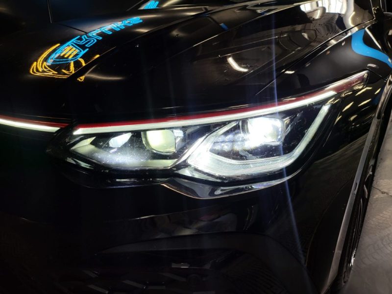 VOLKSWAGEN GOLF VIII GTI 2.0 TSI 245ch DSG7 / TOIT OUVRANT + HARMAN KARDON + TETE HAUTE /