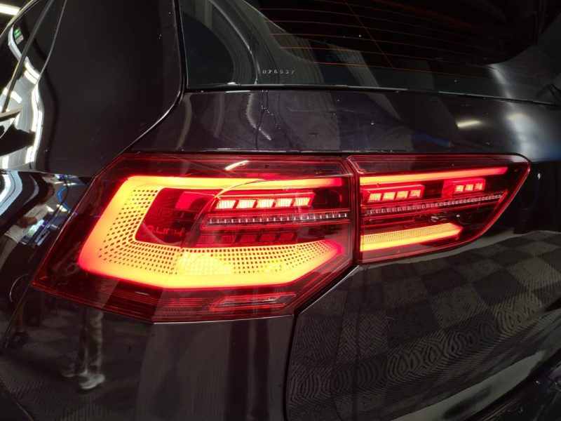 VOLKSWAGEN GOLF VIII GTI 2.0 TSI 245ch DSG7 / TOIT OUVRANT + HARMAN KARDON + TETE HAUTE /