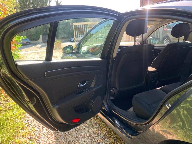 RENAULT LAGUNA 2008 2.0 DCI