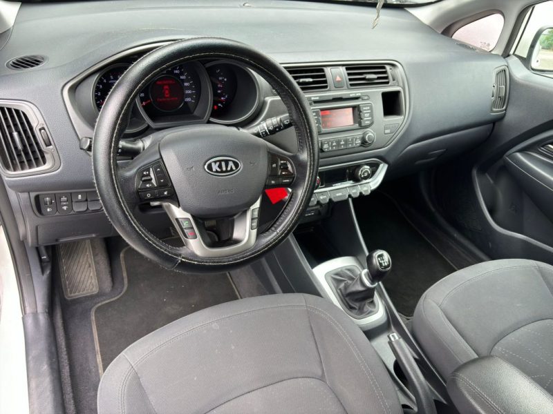 KIA RIO 2011