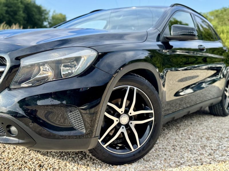 MERCEDES CLASSE GLA 200 Turbo 156cv Sensation