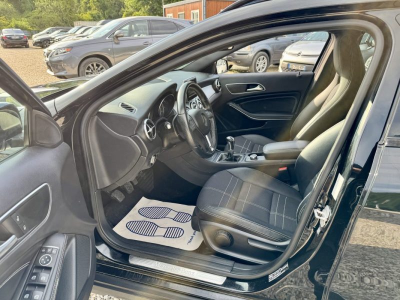 MERCEDES CLASSE GLA 200 Turbo 156cv Sensation
