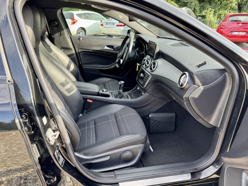 MERCEDES CLASSE GLA 200 Turbo 156cv Sensation