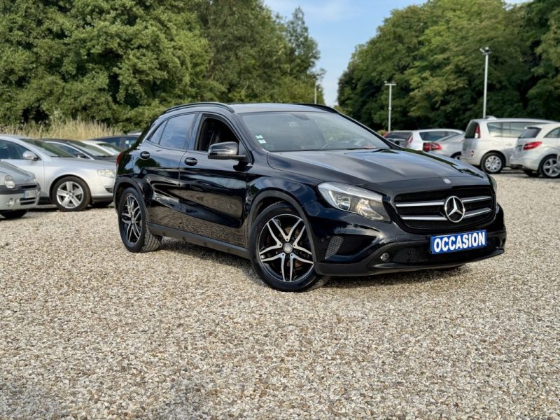 MERCEDES CLASSE GLA 200 Turbo 156cv Sensation