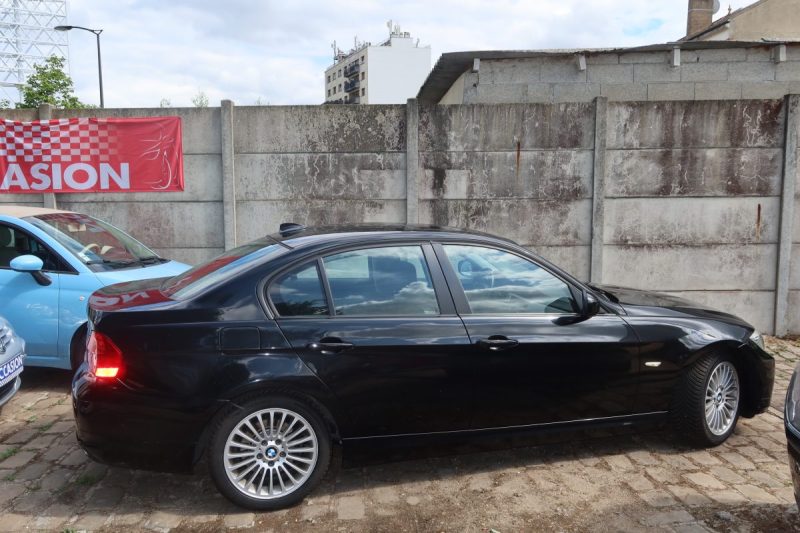 B.M.W. SERIE 3 2011