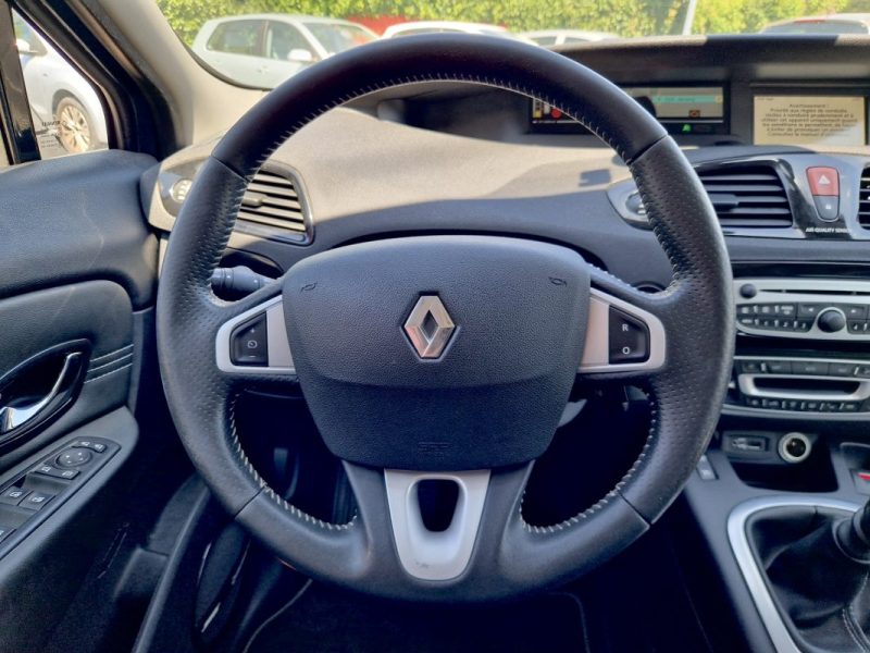 Renault SCENIC III  1.5L dCi 110cv BOSE / Révisée&Garantie