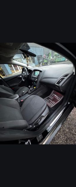 FORD FOCUS 2017 TITANIUM