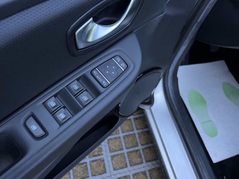 RENAULT CLIO 4 IV PHASE 2 ESTATE / BREAK INTENS 1.5 DCI 95 Cv 1ERE MAIN / 11 900 Kms - GARANTIE 1 AN