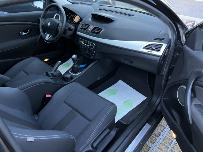 RENAULT MEGANE 3 III COUPE 1.4 TCE 130 Cv PREMIERE MAIN TOIT PANORAMIQUE CRIT AIR 1 - GARANTIE 1 AN