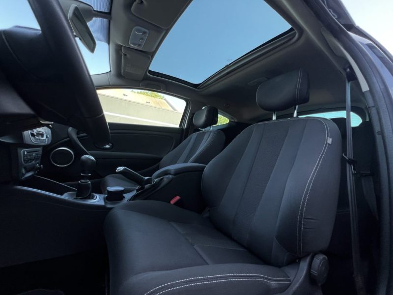 RENAULT MEGANE 3 III COUPE 1.4 TCE 130 Cv PREMIERE MAIN TOIT PANORAMIQUE CRIT AIR 1 - GARANTIE 1 AN