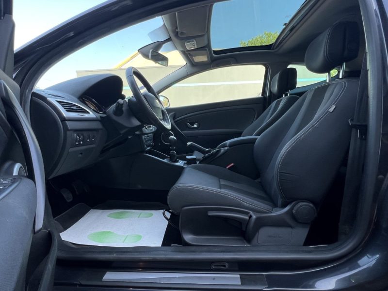 RENAULT MEGANE 3 III COUPE 1.4 TCE 130 Cv PREMIERE MAIN TOIT PANORAMIQUE CRIT AIR 1 - GARANTIE 1 AN