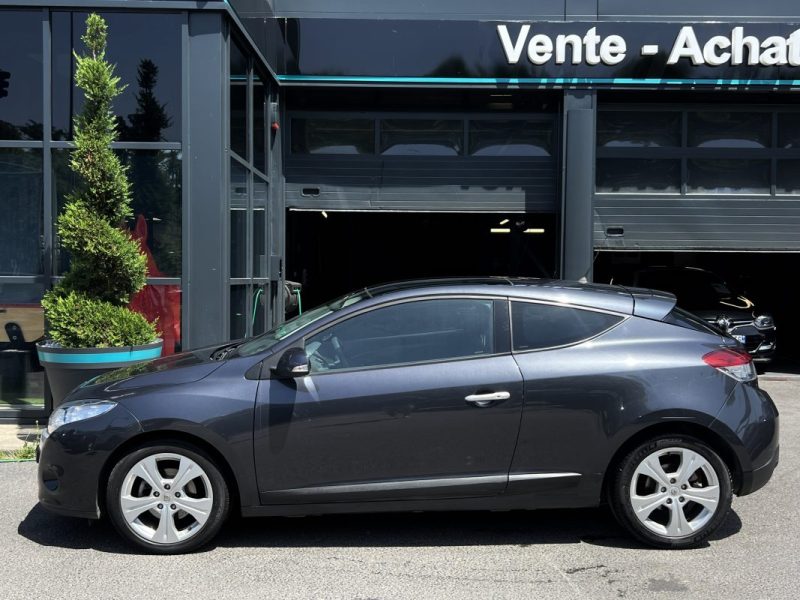 RENAULT MEGANE 3 III COUPE 1.4 TCE 130 Cv PREMIERE MAIN TOIT PANORAMIQUE CRIT AIR 1 - GARANTIE 1 AN