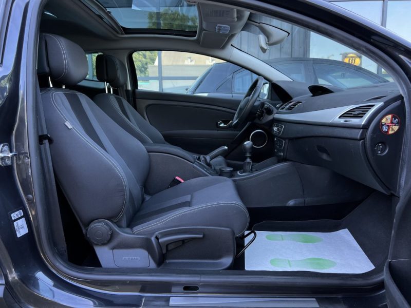 RENAULT MEGANE 3 III COUPE 1.4 TCE 130 Cv PREMIERE MAIN TOIT PANORAMIQUE CRIT AIR 1 - GARANTIE 1 AN