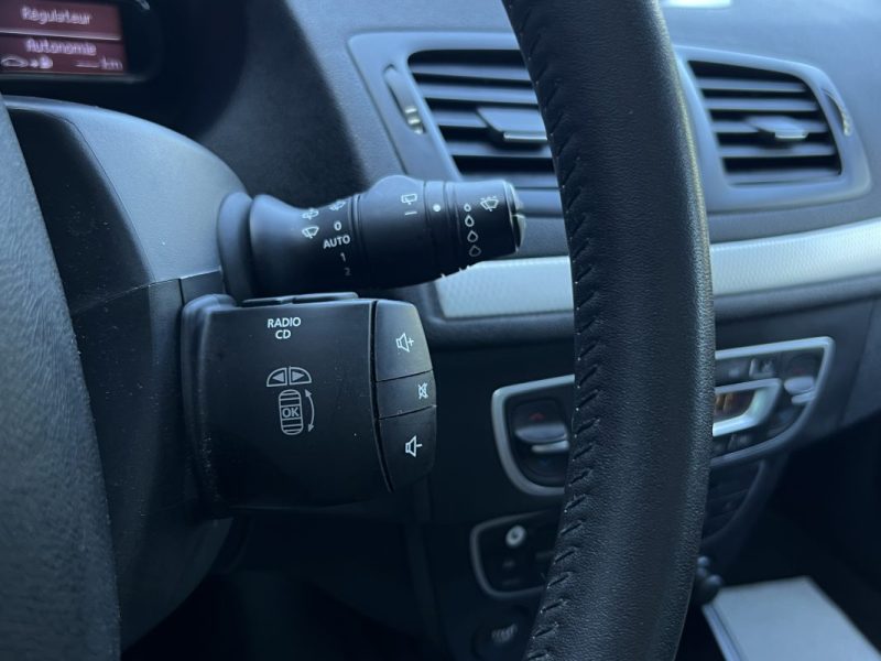 RENAULT MEGANE 3 III COUPE 1.4 TCE 130 Cv PREMIERE MAIN TOIT PANORAMIQUE CRIT AIR 1 - GARANTIE 1 AN