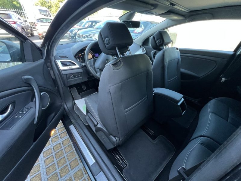 RENAULT MEGANE 3 III COUPE 1.4 TCE 130 Cv PREMIERE MAIN TOIT PANORAMIQUE CRIT AIR 1 - GARANTIE 1 AN