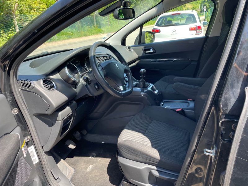 PEUGEOT 5008 1.6HDI 110CV