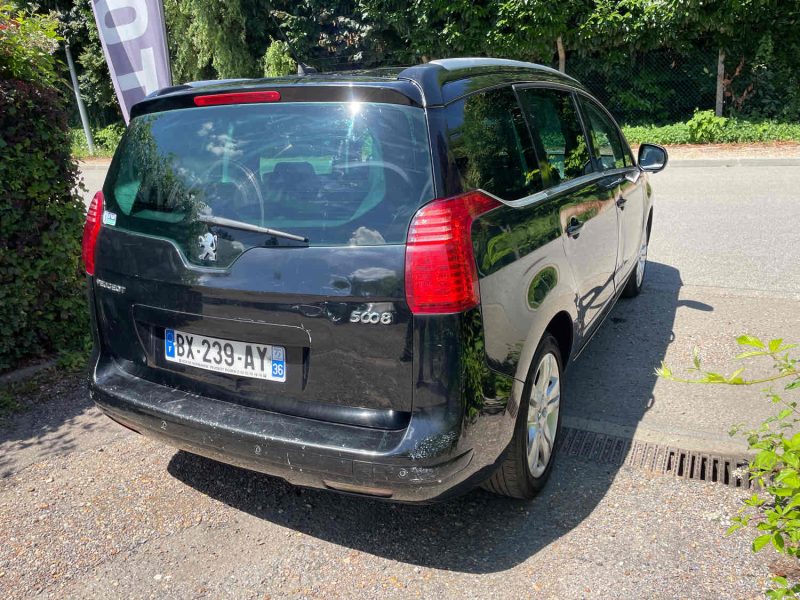 PEUGEOT 5008 1.6HDI 110CV