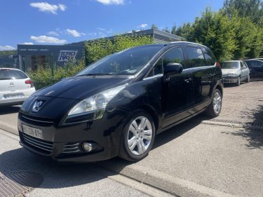 PEUGEOT 5008 1.6HDI 110CV