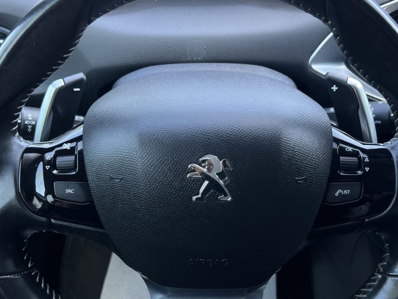 PEUGEOT 308 II PHASE 2 ALLURE 1.2 130 Cv BOITE AUTO EAT8 / APPLE & ANDROID 29 900 km - GARANTIE 1 AN