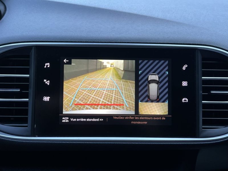 PEUGEOT 308 II PHASE 2 ALLURE 1.2 130 Cv BOITE AUTO EAT8 / APPLE & ANDROID 29 900 km - GARANTIE 1 AN