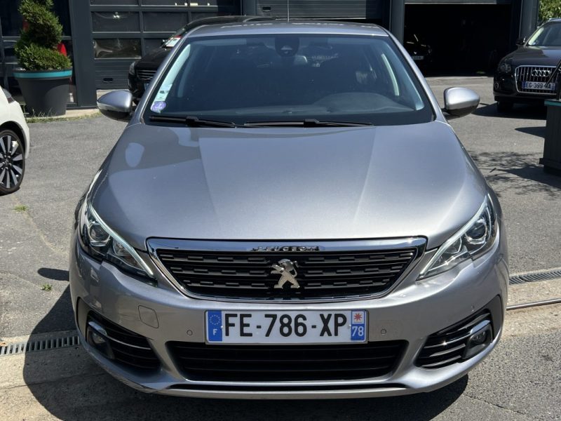 PEUGEOT 308 II PHASE 2 ALLURE 1.2 130 Cv BOITE AUTO EAT8 / APPLE & ANDROID 29 900 km - GARANTIE 1 AN
