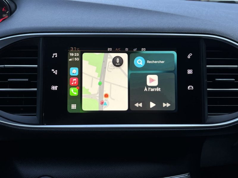 PEUGEOT 308 II PHASE 2 ALLURE 1.2 130 Cv BOITE AUTO EAT8 / APPLE & ANDROID 29 900 km - GARANTIE 1 AN