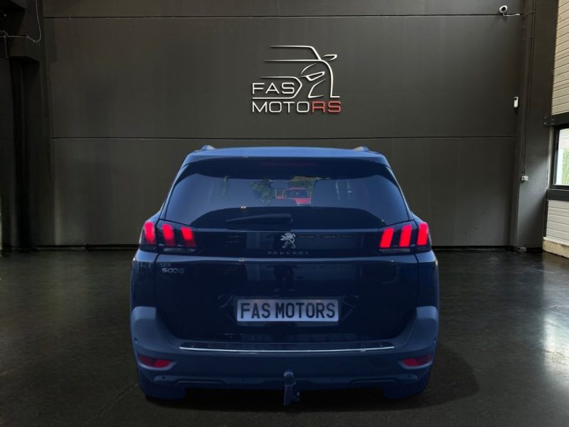 PEUGEOT 5008 2019