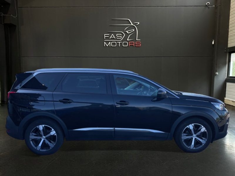 PEUGEOT 5008 2019