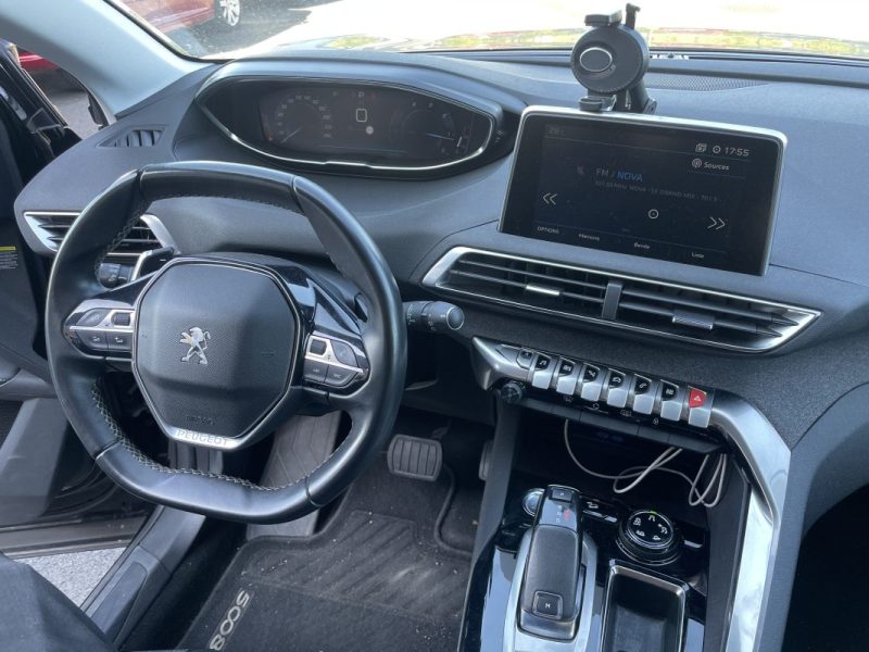 PEUGEOT 5008 2019