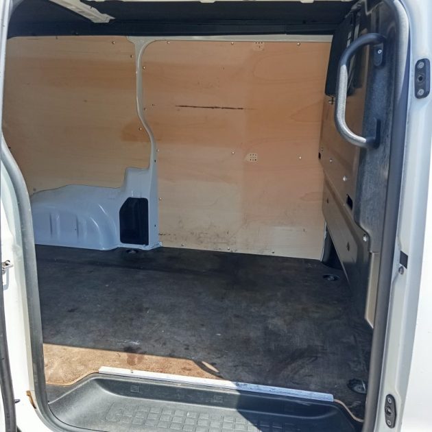 Citroen Jumpy M 2.0L BlueHDi 120 S&S BVM6(340Nm) CLUB