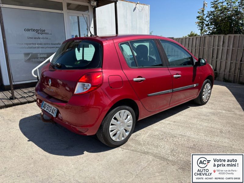RENAULT CLIO III AUTHENTIQUE 1.5 DCI 70