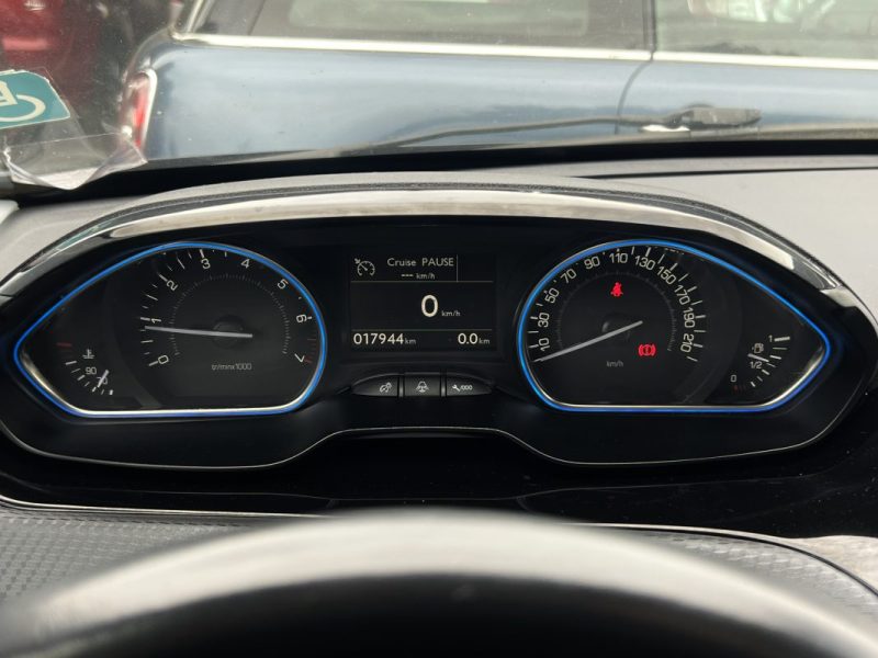 PEUGEOT 208 PHASE 2 FELINE 1.2 110 Cv TOIT PANO CUIR APPLE & ANDROID 17 900 Kms - GARANTIE 1 AN