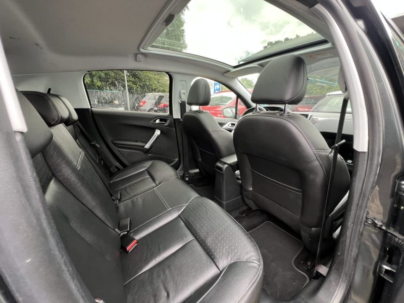 PEUGEOT 208 PHASE 2 FELINE 1.2 110 Cv TOIT PANO CUIR APPLE & ANDROID 17 900 Kms - GARANTIE 1 AN