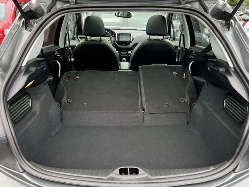 PEUGEOT 208 PHASE 2 FELINE 1.2 110 Cv TOIT PANO CUIR APPLE & ANDROID 17 900 Kms - GARANTIE 1 AN