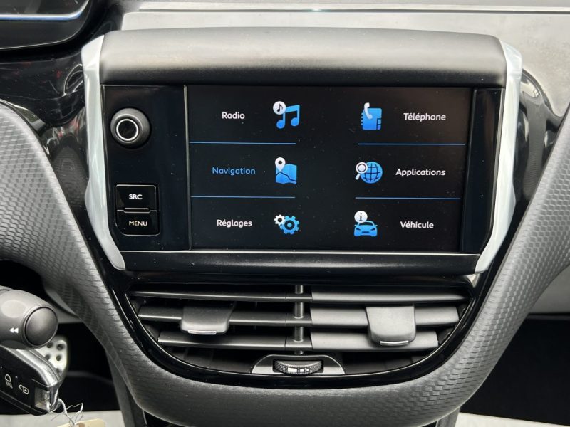 PEUGEOT 208 PHASE 2 FELINE 1.2 110 Cv TOIT PANO CUIR APPLE & ANDROID 17 900 Kms - GARANTIE 1 AN