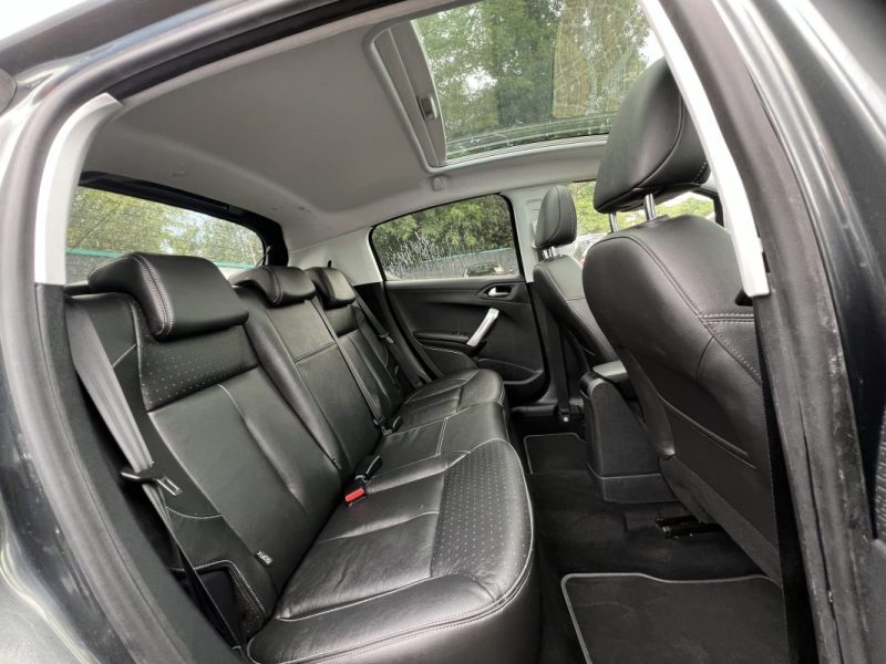 PEUGEOT 208 PHASE 2 FELINE 1.2 110 Cv TOIT PANO CUIR APPLE & ANDROID 17 900 Kms - GARANTIE 1 AN