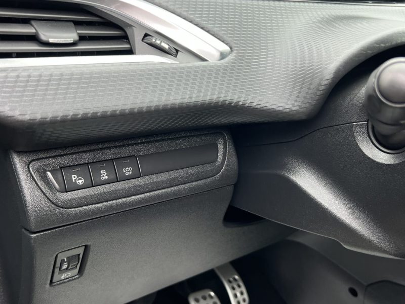 PEUGEOT 208 PHASE 2 FELINE 1.2 110 Cv TOIT PANO CUIR APPLE & ANDROID 17 900 Kms - GARANTIE 1 AN