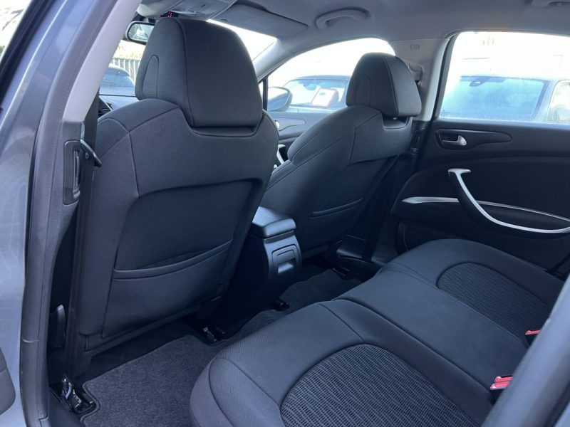 CITROEN C5 II PHASE 2 1.6 E HDI 115 Cv BOITE AUTOMATIQUE GPS / 15 805 KMS REELS - GARANTIE 1 AN